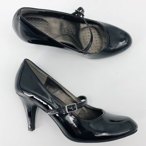 KENNETH COLE Mary Jane Patent Strap Heels 7